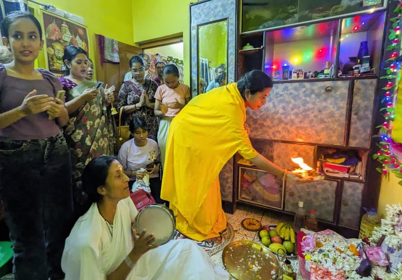 AYUDH Kolkata Home Connect Programme 2025 Image 3.jpg